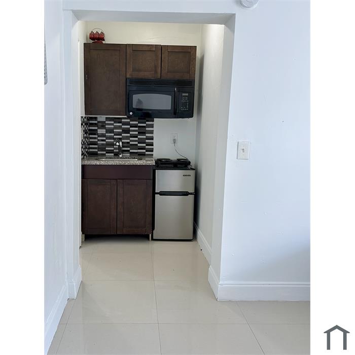2467 NW 95th Ter